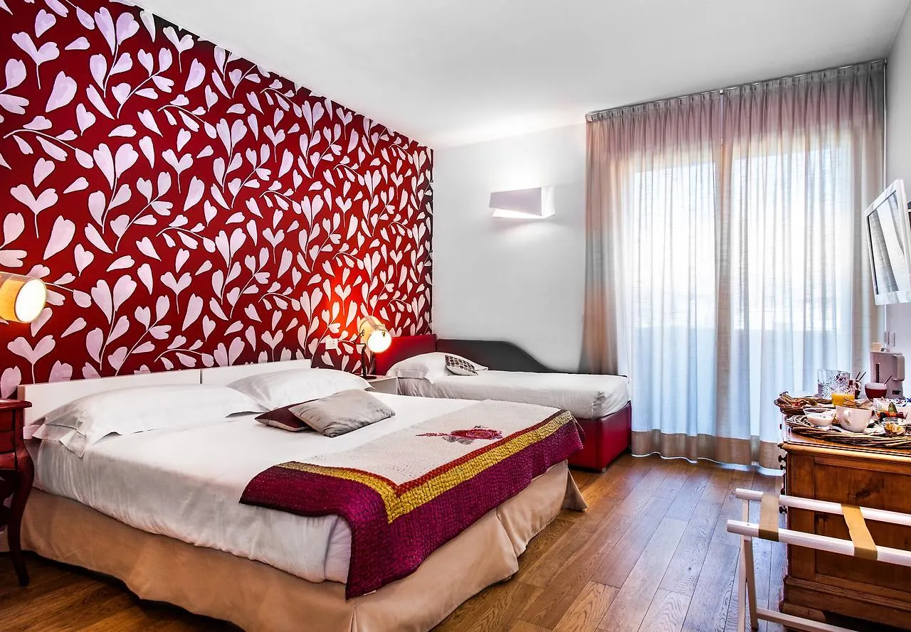 Spluga Sosta & Hotel Dubino 4*,